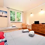 Privatunterkunft Wild House