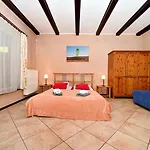 Wild House Homestay
