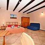 Wild House Privatunterkunft *