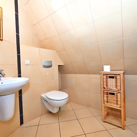 Wild House شتوروك